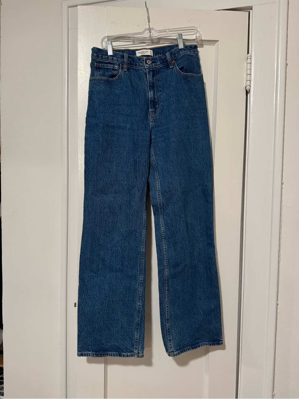 Abercrombie The 90s Relaxed Jean High Rise, Size 29
